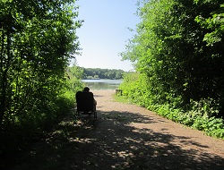 ein Fischer auf der Landzunge