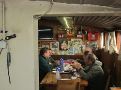 Fischer beim Frühstück