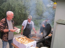 Dieter Antony beim Essen